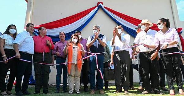 La Nación / Territorio Deportivo Nacional: club Cerro León de Paraguarí inauguró mejoras en su estadio