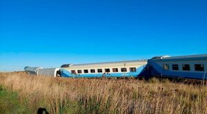 Tren con unos 500 pasajeros descarrila en Argentina y deja 17 heridos leves