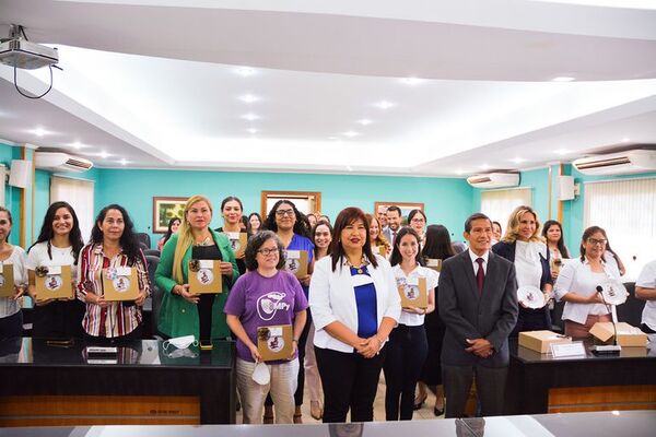 El papel de la mujer en la sostenibilidad y en la economía fueron prioridad en el conversatorio 8M de la UNA - Nacionales - ABC Color