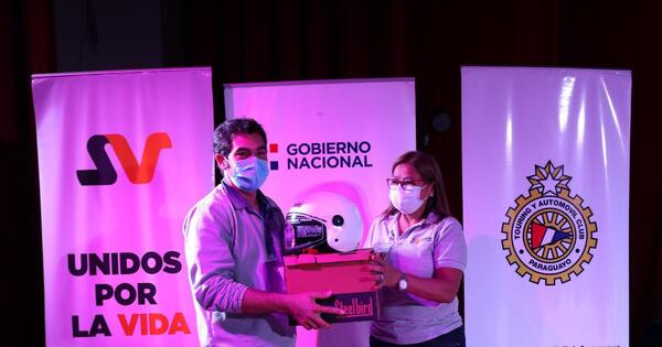 Convocan a motociclistas de Lambaré para recibir cascos certificados