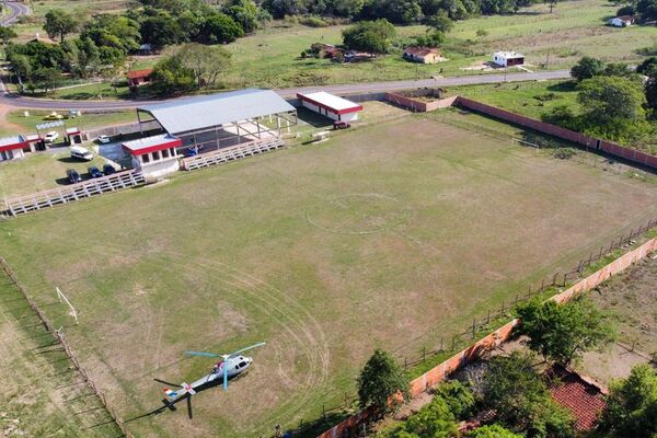 Inauguran mejoras del Club Sport Cerro León de Paraguarí - Polideportivo - ABC Color