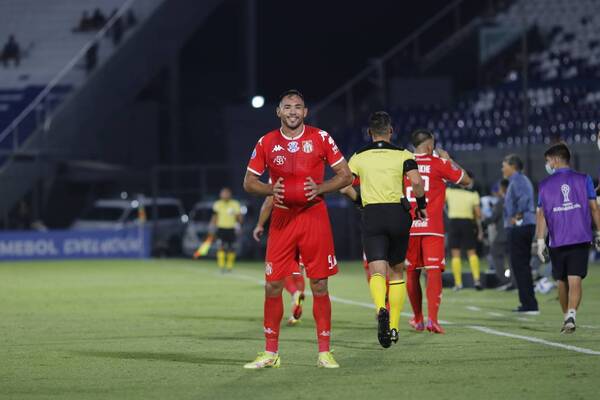 Crónica / Histórico: “General” goleó a Sol en su debut internacional