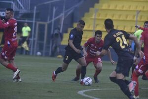 Breves deportes - Fútbol - ABC Color