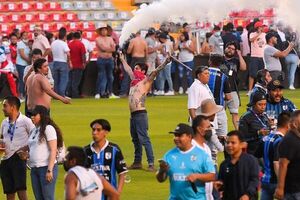 Querétaro recibe castigo y hay primeros detenidos por violencia - Fútbol - ABC Color