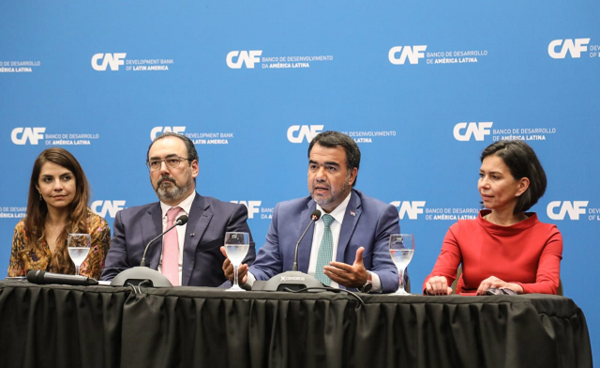 Llamosas asumió como presidente del Directorio de CAF - .::Agencia IP::.