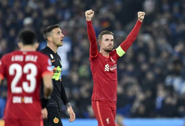Liverpool cae en Anfield pero se instala en cuartos - Radio Imperio