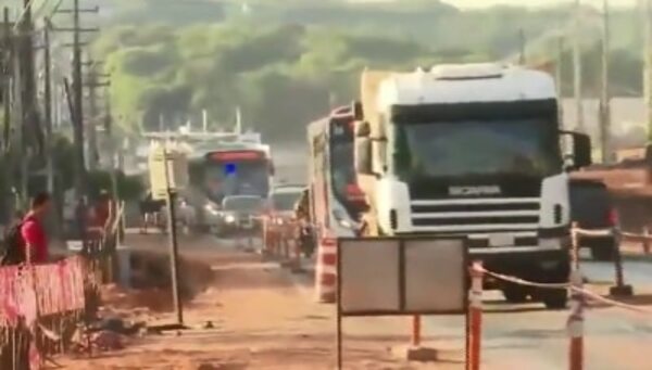 Obras en Tres Bocas complican el tránsito - Nacionales - ABC Color