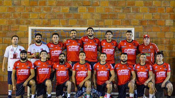 TAVAPY A LA ESPERA DEL JUEGO ANTE CAMBYRETA