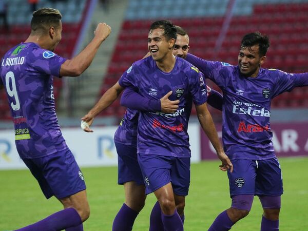 Walter Araújo encaminó el triunfo de Metropolitanos en el duelo de ida - Fútbol Internacional - ABC Color