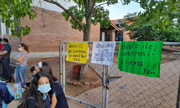 Padres, alumnos y docentes prohíben ingreso a escuela hasta que MEC autorice rubros para maestros - OviedoPress