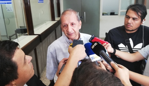 Juan Alberto Acosta es candidato a la APF, ante posible renuncia de Robert Harrison | OnLivePy