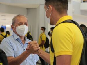 “Pedimos a Juan Alberto Acosta que pugne por la Asociación Paraguaya de Fútbol” - Fútbol - ABC Color