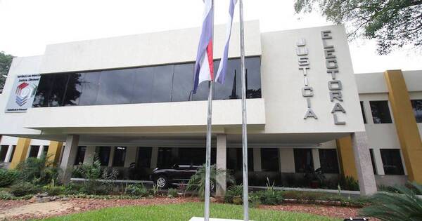 La Nación / TSJE defiende honorabilidad de funcionario a quien endilgaron ser dueño de avioneta incautada
