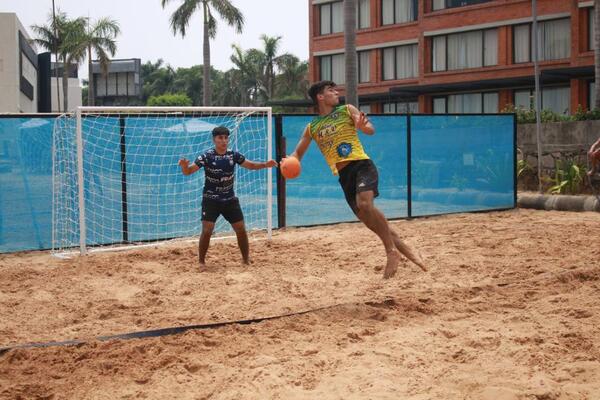 Franqueño quiere hacer podio y clasificar al mundial de hándbol - La Clave