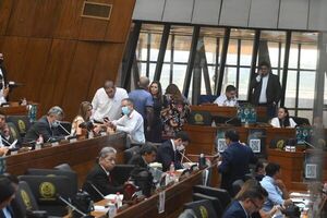 Resuelven derogar uso obligatorio de tapabocas y del pase sanitario - Nacionales - ABC Color