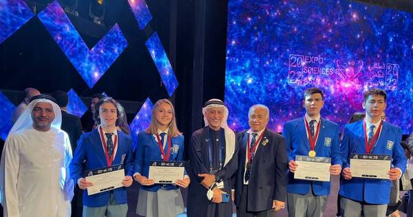 La Nación / Alumnos del San José traen medallas de oro de una feria de ciencias celebrada en Dubái.