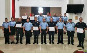 Distinguen a policías tras exitosa detención de pareja que asaltó a conductores de Bolt •