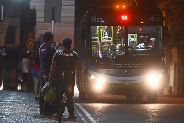 Ley que debía penalizar reguladas de buses es “letra muerta”, sostienen - Nacionales - ABC Color