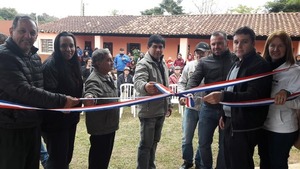 Inauguran sala de informática en Potrerito Ybate