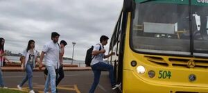 Universitarios exigen cumplimiento del medio pasaje del ómnibus urbano