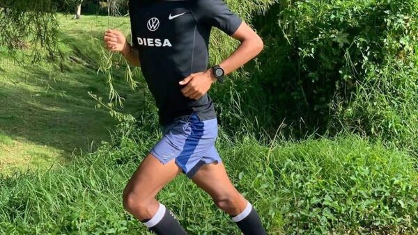 DERLYS AYALA SE ALISTA PARA AJETREADA TEMPORADA