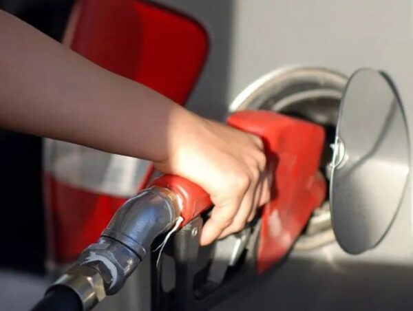 Establecerán fondo de contingencia para estabilizar precios de combustibles · Radio Monumental 1080 AM