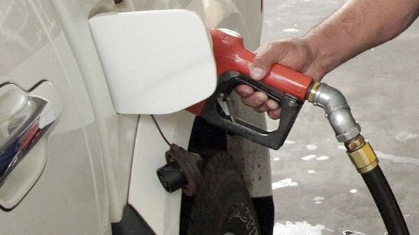 Gobierno analiza fondo de USD 100 millones para estabilizar precios de combustibles | Noticias Paraguay