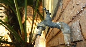 Diario HOY | Corte de energía impactó en provisión del agua en Luque y Fernando de la Mora