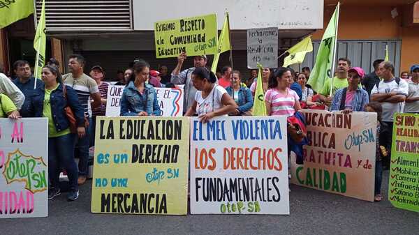 Sindicato docente rechaza sistema plurigrado: 'Es cuestión de locos'