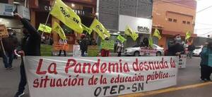 OTEP-SN rechaza plurigrado y docentes protestan frente al MEC - ADN Digital