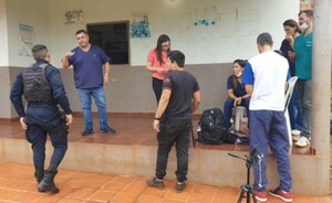 Encapuchados roban automóvil y objetos personales en asalto a USF