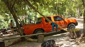 Investigan caso de un vehículo estatal visto en un lugar recreativo – Prensa 5