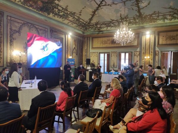 MEC presenta nueva plataforma educativa para estudiantes y docentes