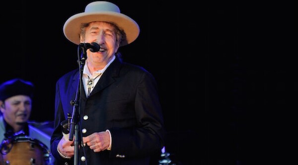 Diario HOY | El rock se destaca: Otorgan el Nobel de Literatura a Bob Dylan