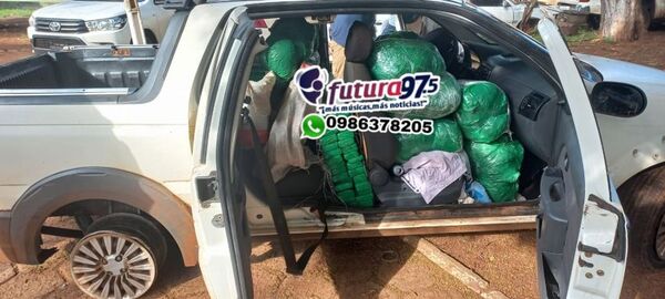 Abandonan camioneta con 264 kilos de marihuana