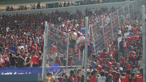 Barras de Cerro no entrarán a estadios por dos fechas - El Independiente