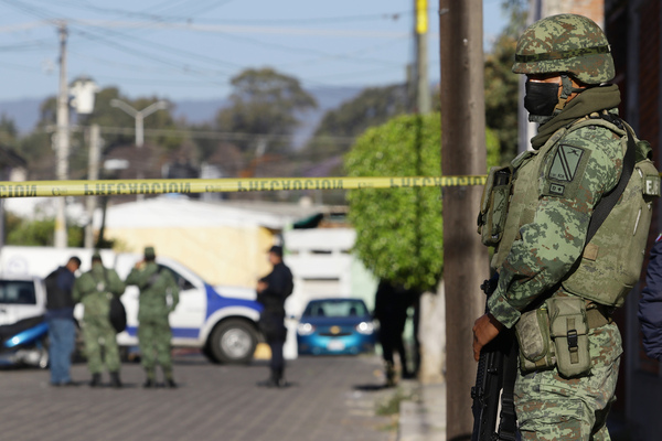 Sube a 10 cifra de muertos en un choque entre bandas en el centro de México - MarketData