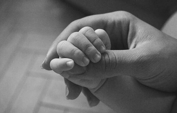 Horror en Pakistán: hombre asesinó a su hija recién nacida porque prefería un varón