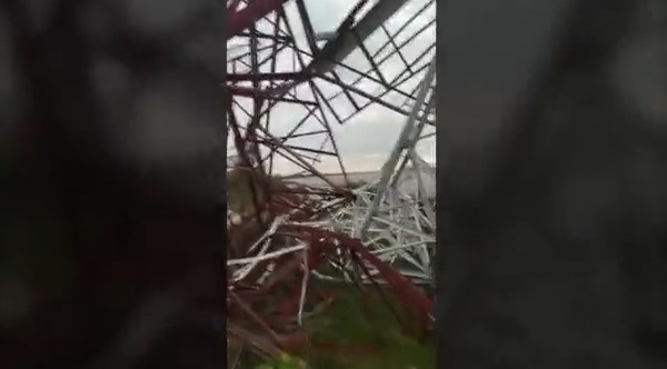 Estación Villa Hayes: ventarrón hizo caer una torre de alta tensión - C9N