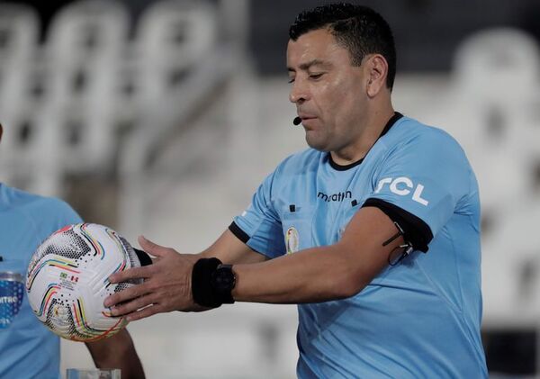 Roberto Tobar en el partido de Olimpia - Olimpia - ABC Color