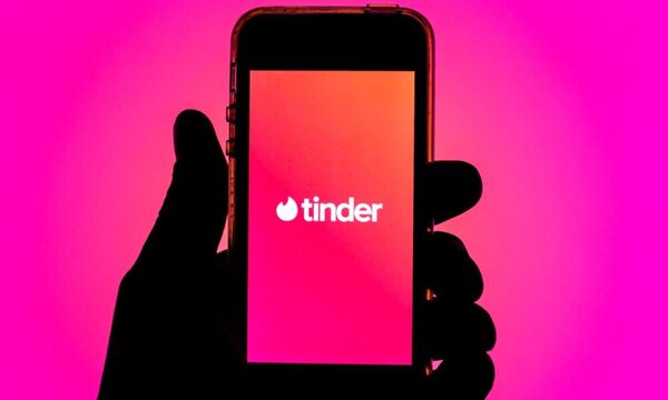 Tinder ahora permite investigar previamente a tu “match”