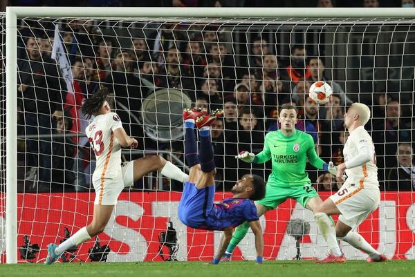 El Barça se la jugará en el infierno de Estambul - Fútbol Internacional - ABC Color