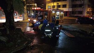 Tras choque, motociclistas quedan heridos en Asunción - Nacionales - ABC Color
