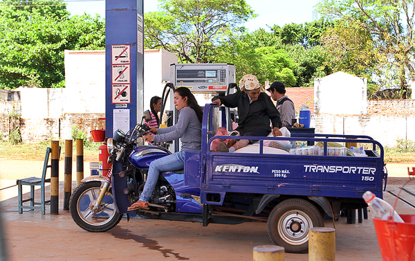Sector público y privado buscan estabilizar el precio del combustible - .::Agencia IP::.