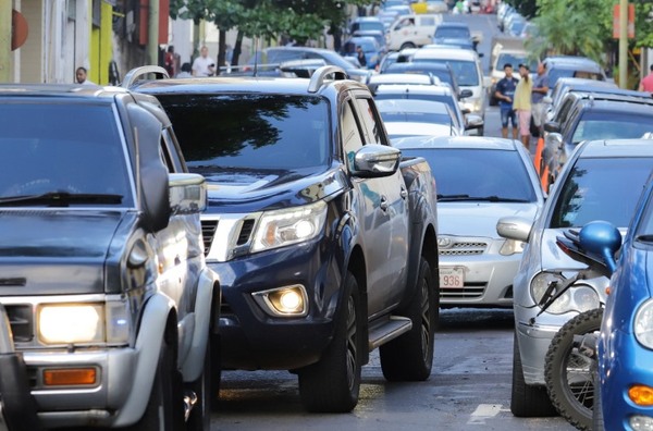 Instan a reglamentar ley que establece horario escalonado de trabajo | Lambaré Informativo
