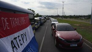 Gobierno cuenta con préstamo para crear fondo y estabilizar suba de combustibles