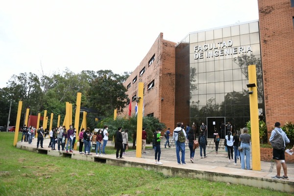 Rendirán más de 9.600 postulantes a las Becas Itaipu - La Clave