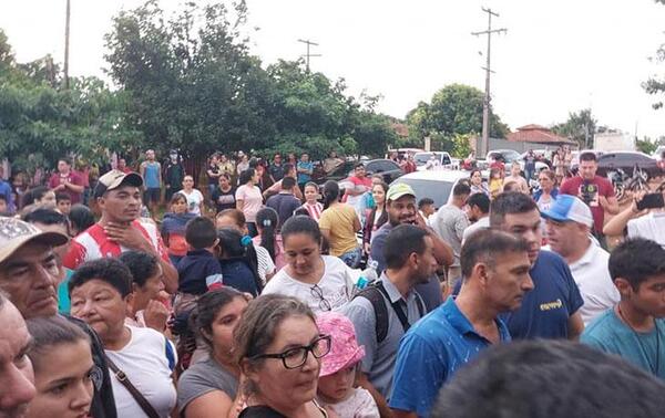 Vecinos sacaron de la casa a inquilino que echó a sexagenária de su hogar – Prensa 5