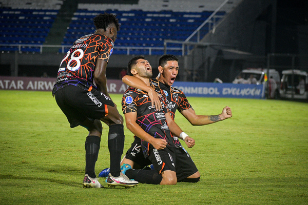 En el juego de ida los villarriqueños sacaron ventaja