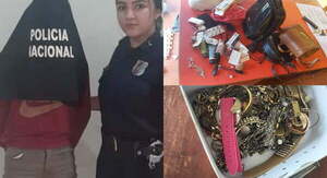 Detienen a una menor con varios antecedentes por robo en Coronel Oviedo - Noticiero Paraguay